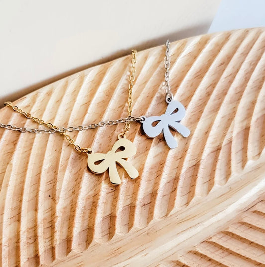 Bow Necklace